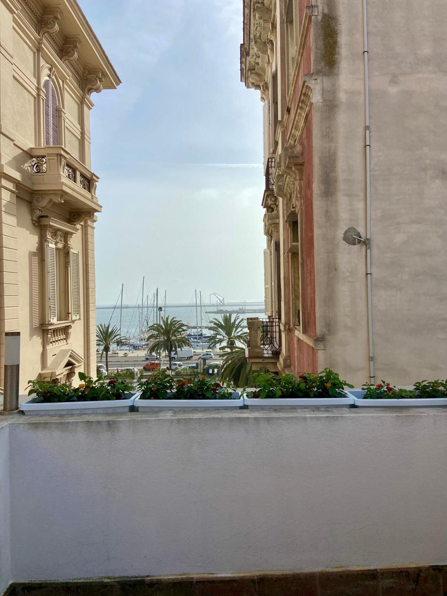 Vicomillesuites كالياري المظهر الخارجي الصورة